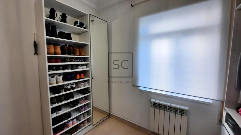 Amplio piso en plaza de españa