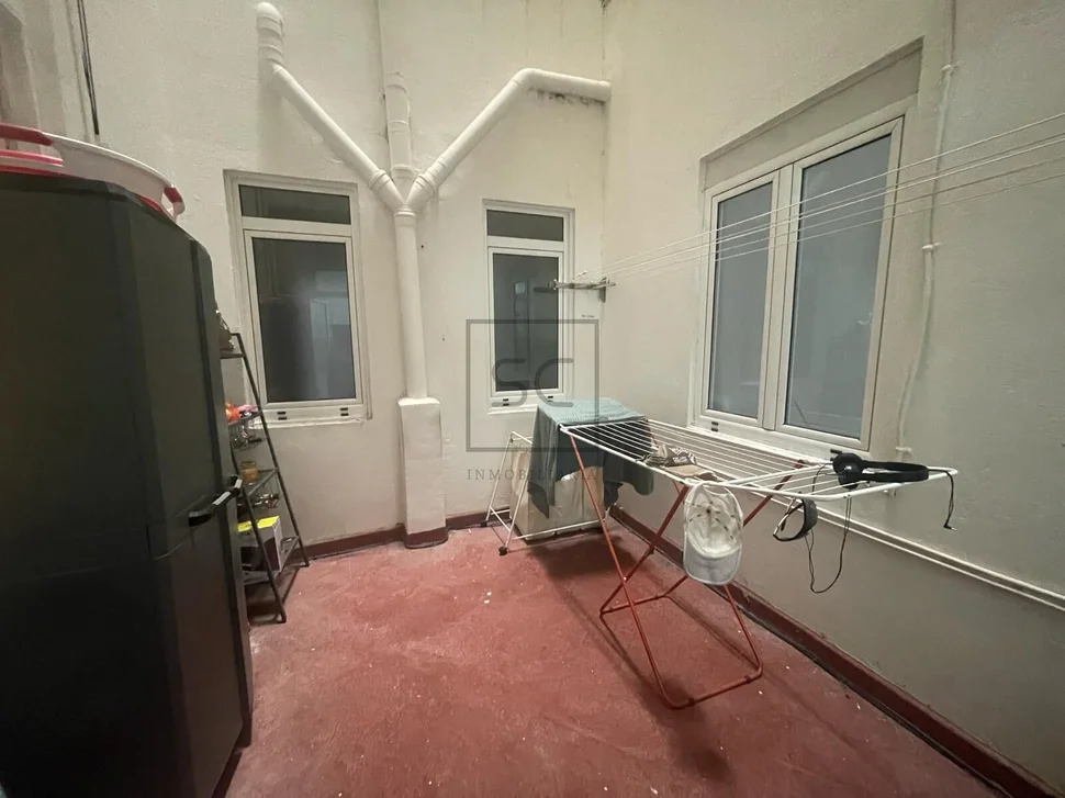 Amplio piso en plaza de españa