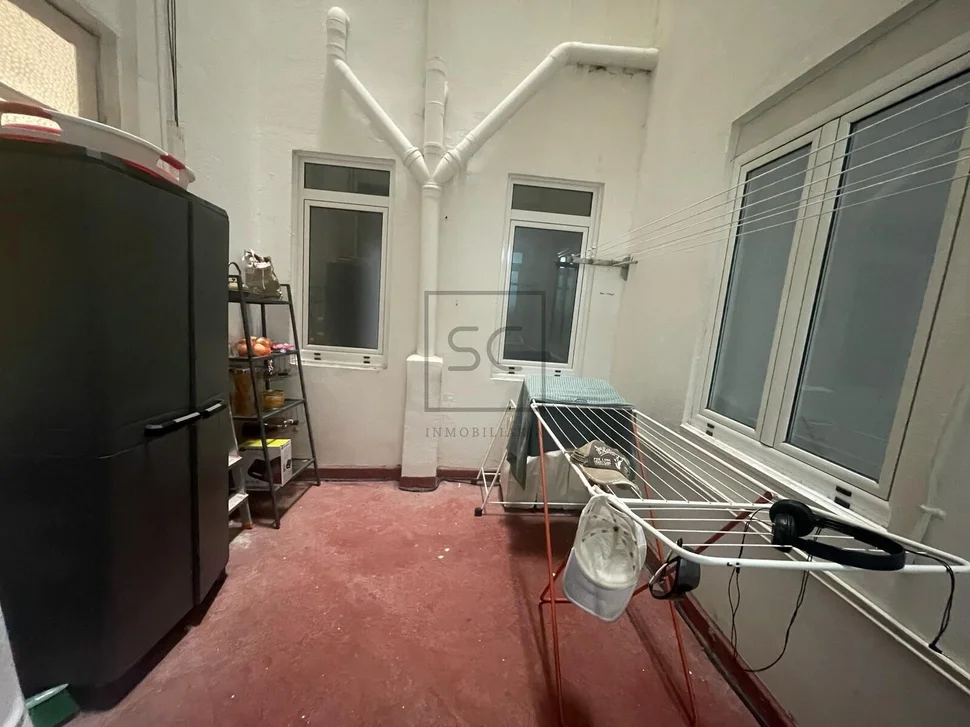 Amplio piso en plaza de españa