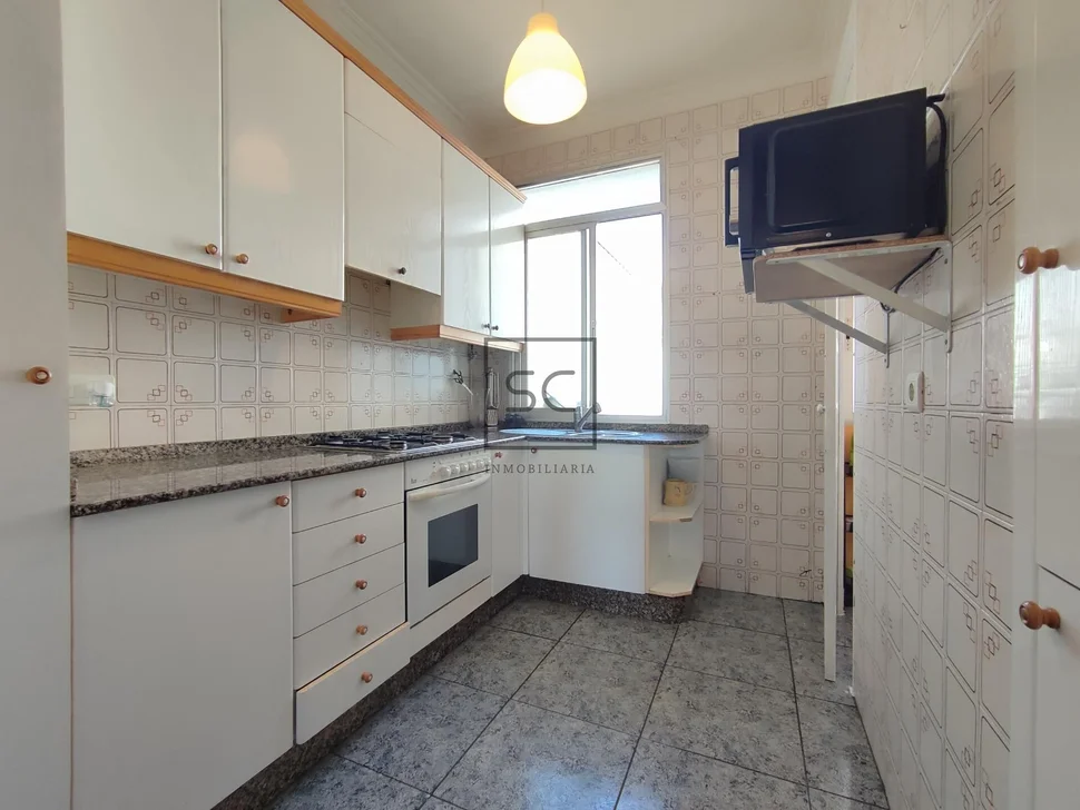 Luminoso tercero sin ascensor en narón