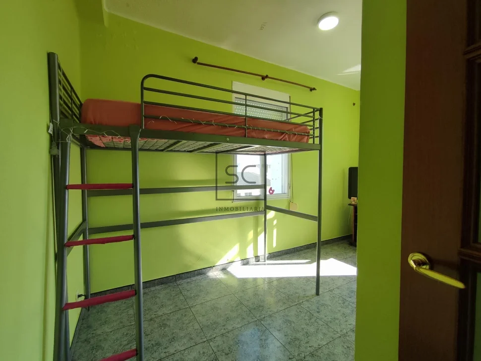 Luminoso tercero sin ascensor en narón