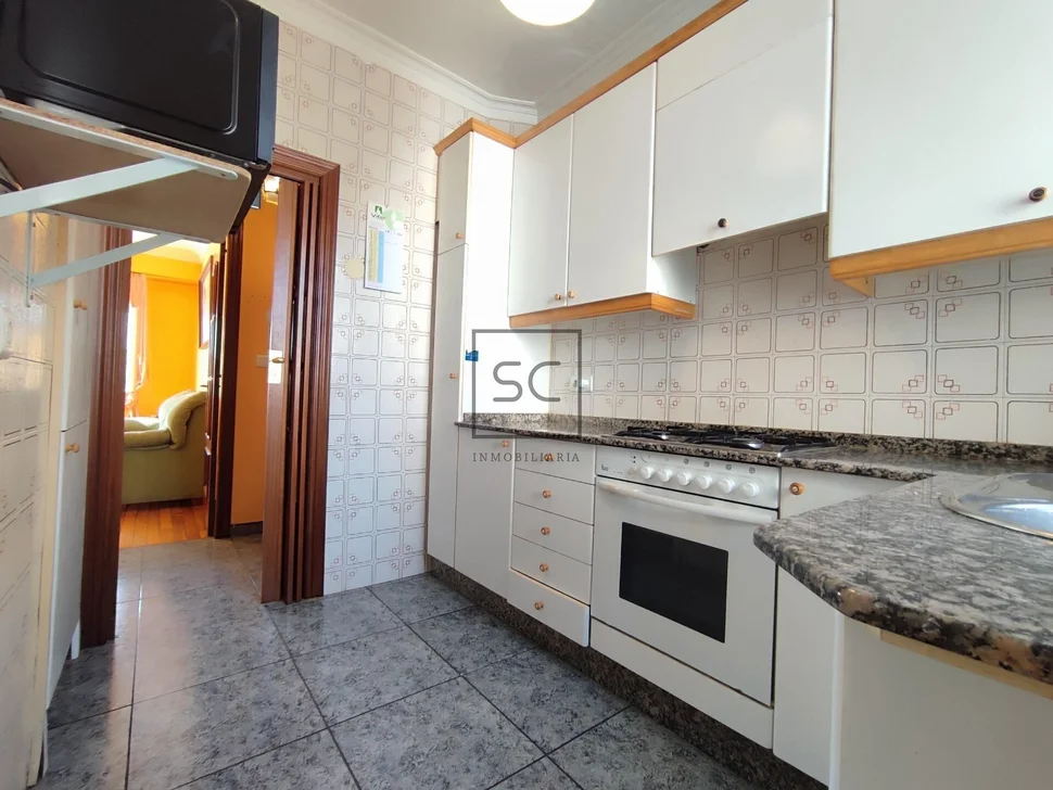 Luminoso tercero sin ascensor en narón