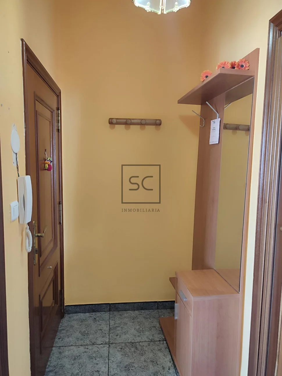 Luminoso tercero sin ascensor en narón