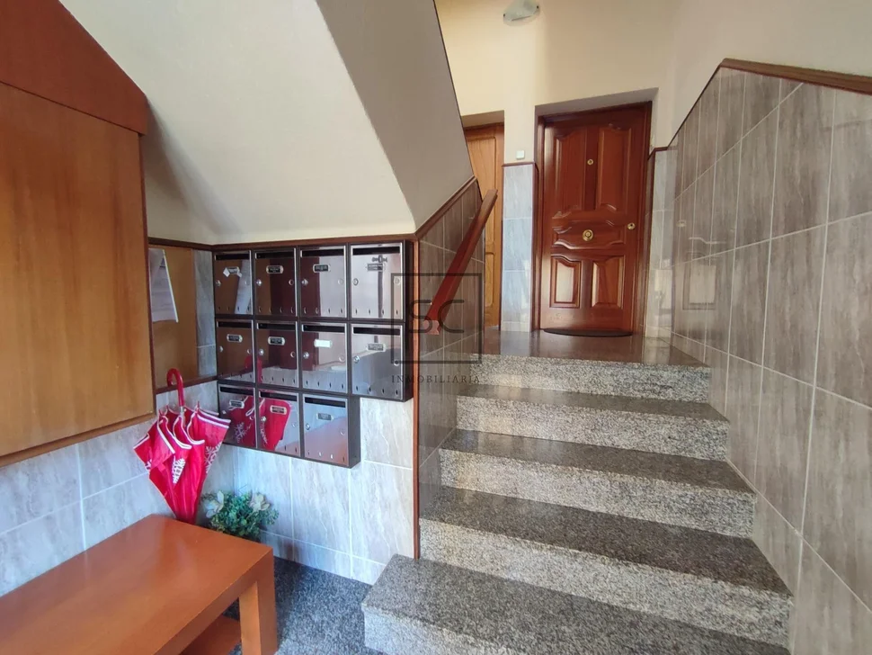 Luminoso tercero sin ascensor en narón