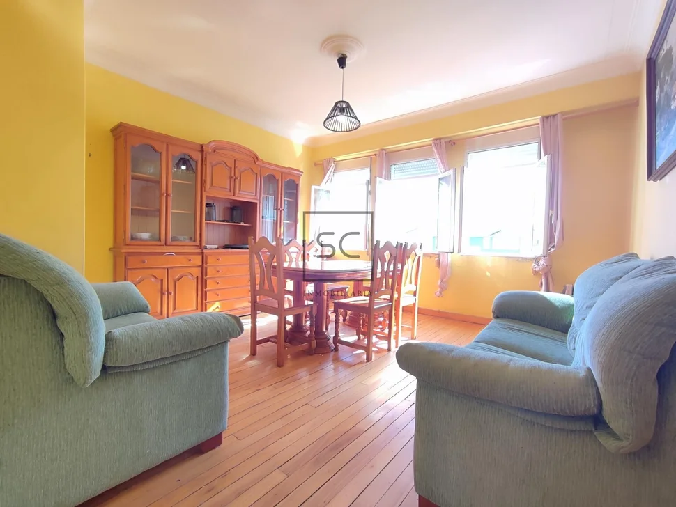 Luminoso tercero sin ascensor en narón