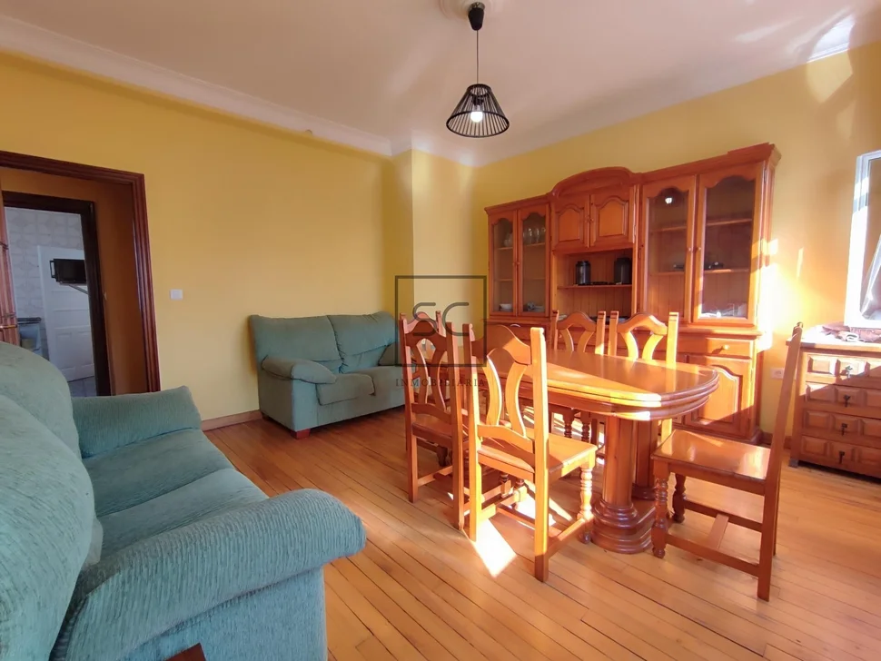 Luminoso tercero sin ascensor en narón