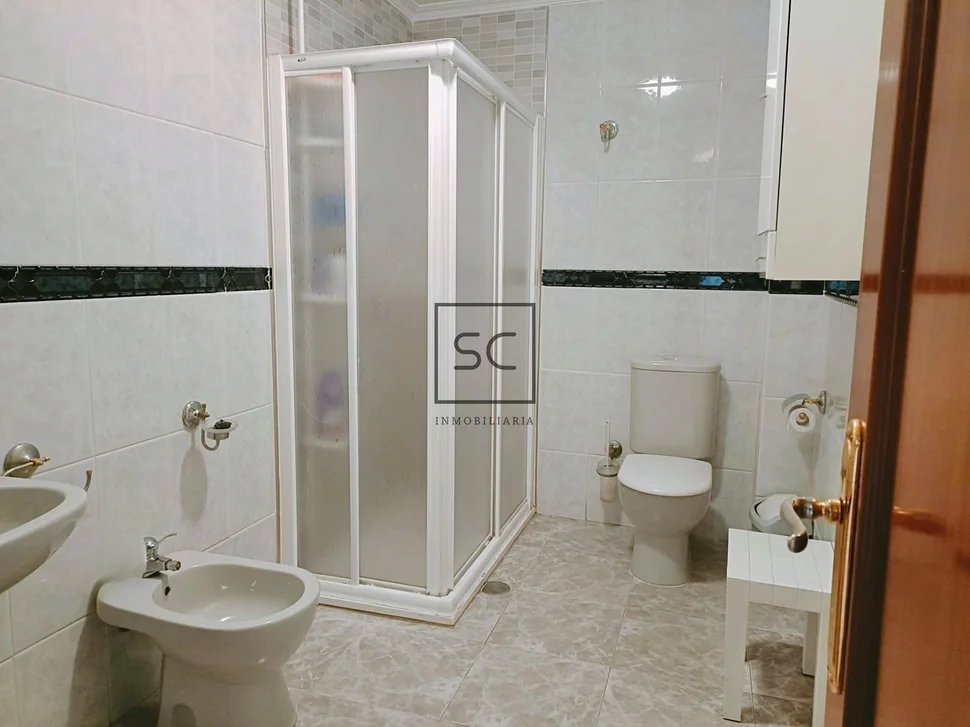 Casa con 2 viviendas independientes en a mourela, neda