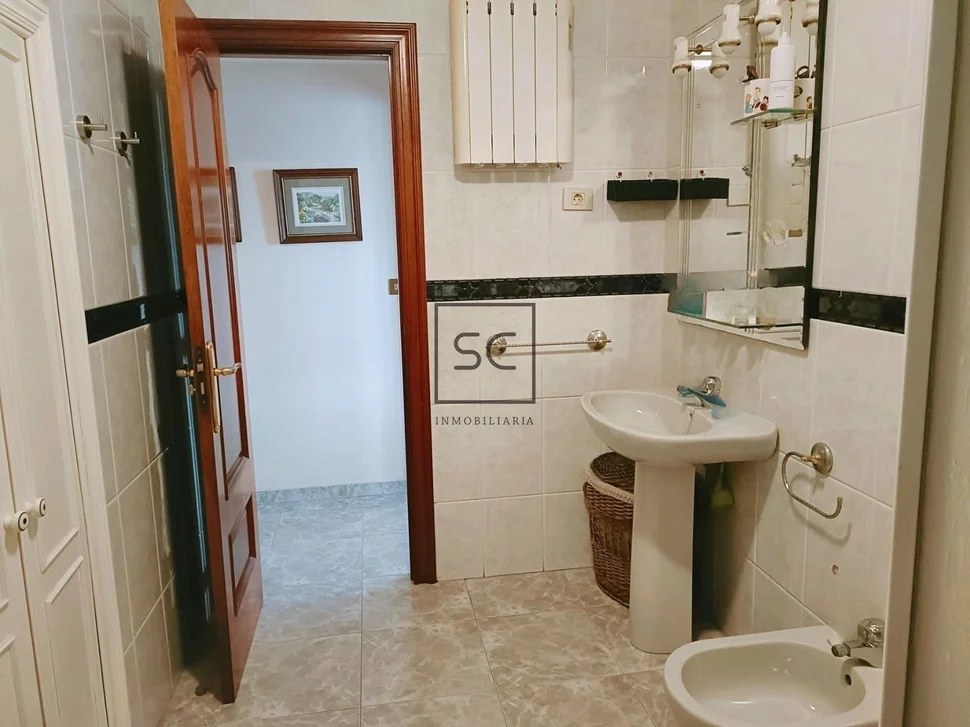 Casa con 2 viviendas independientes en a mourela, neda