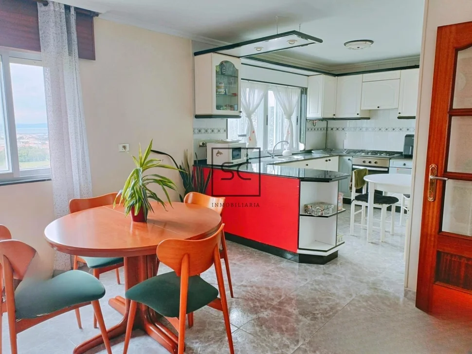 Casa con 2 viviendas independientes en a mourela, neda