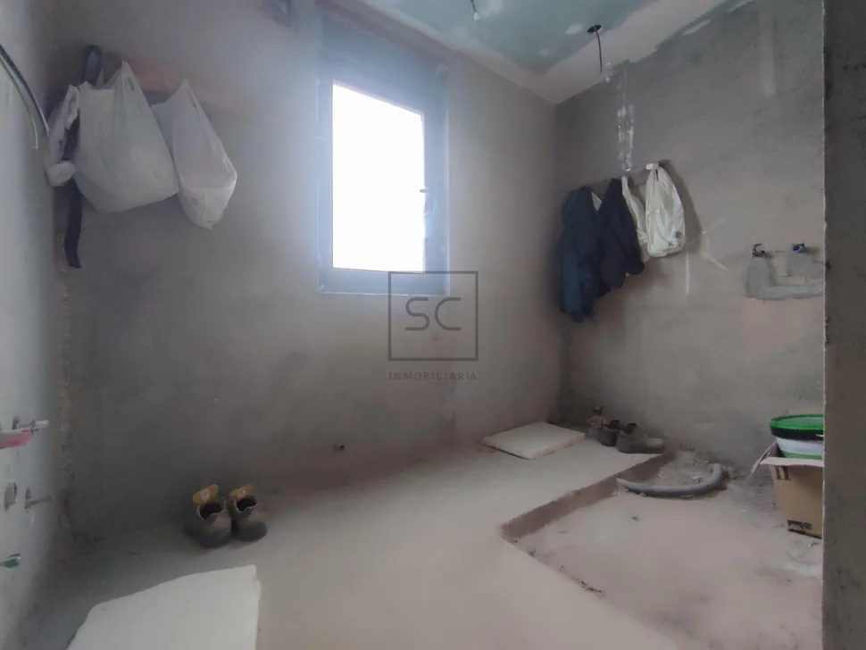 Chalet en construcción con finca edificable en miño