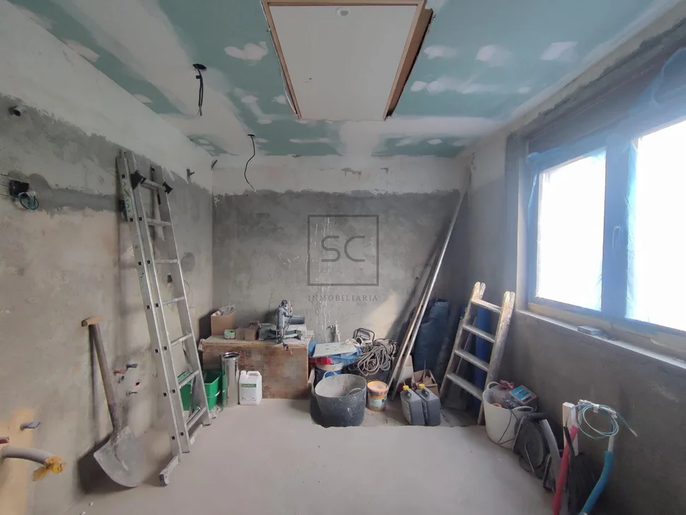 Chalet en construcción con finca edificable en miño