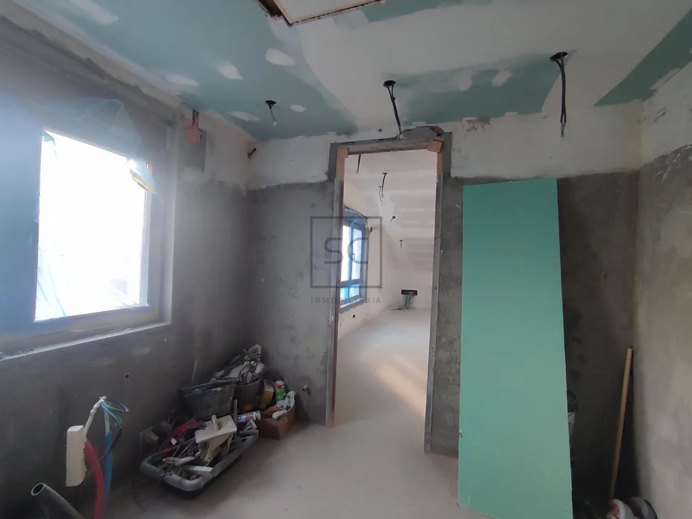 Chalet en construcción con finca edificable en miño