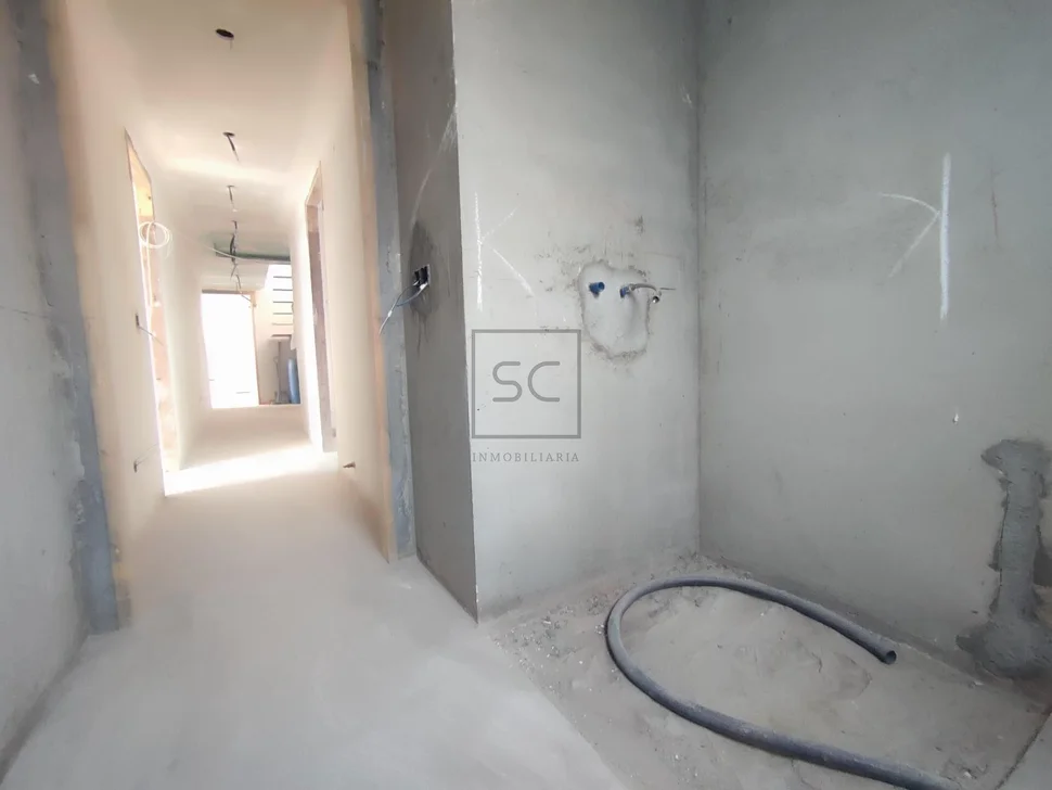 Chalet en construcción con finca edificable en miño