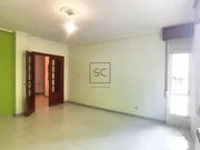 Luminoso piso con terraza y balcón en ferrol