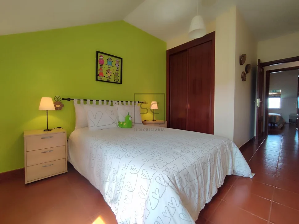 Céntrico piso con vistas al mar en mugardos