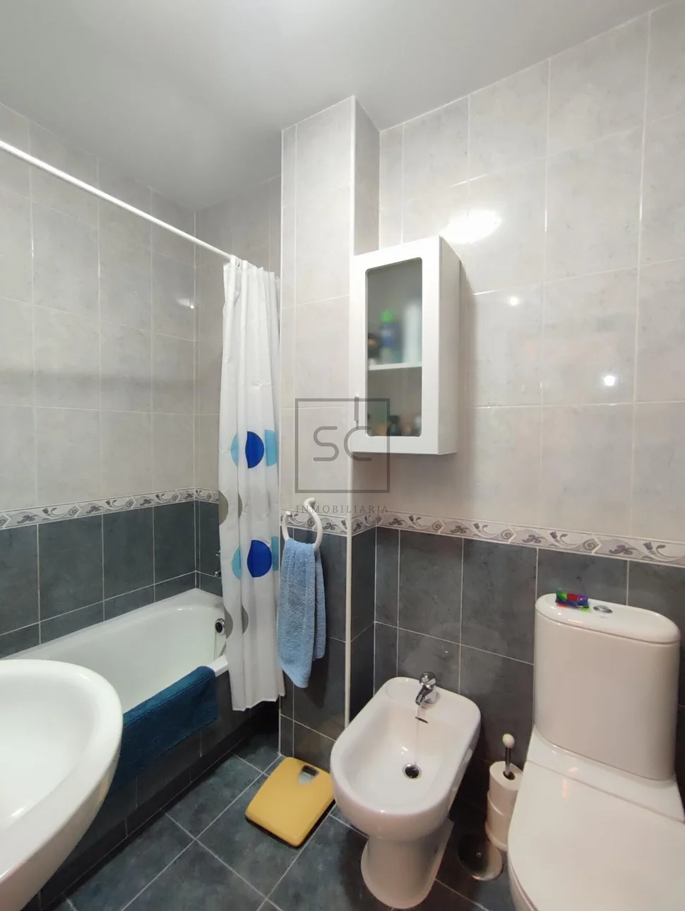 Céntrico piso con vistas al mar en mugardos