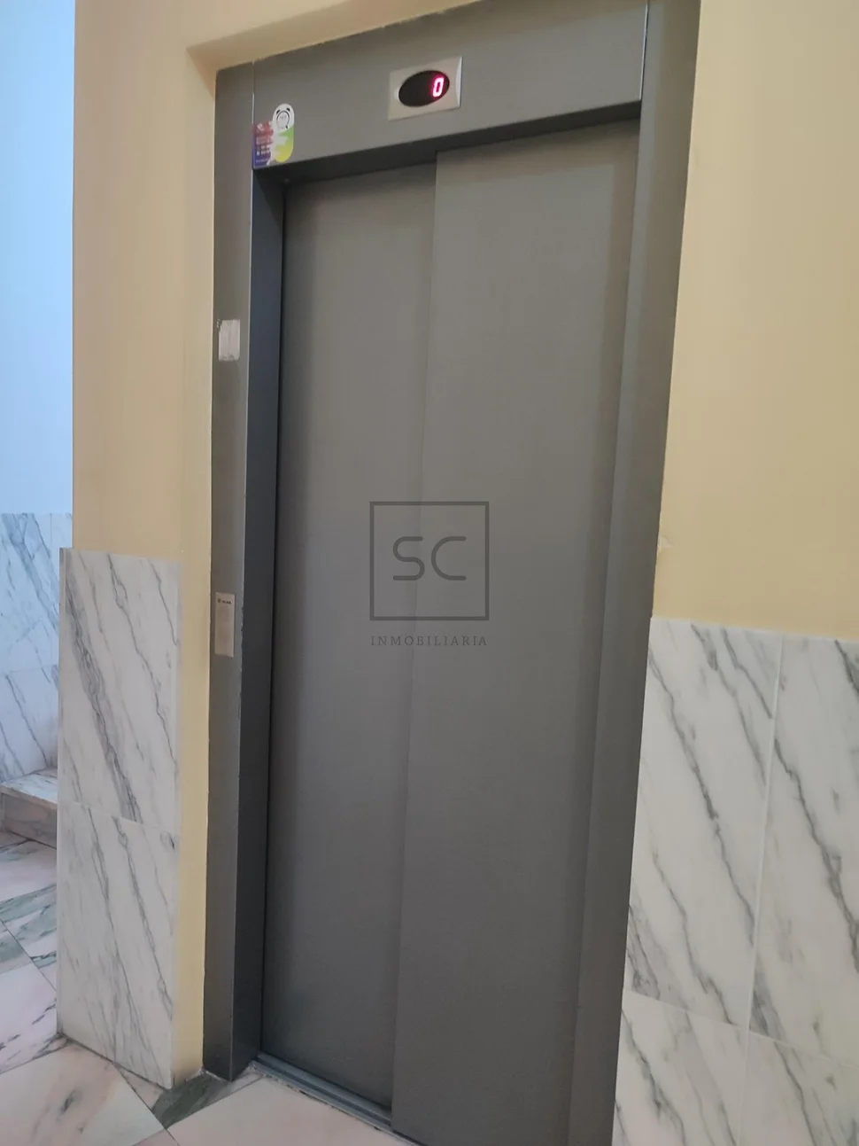 Céntrico piso con vistas al mar en mugardos