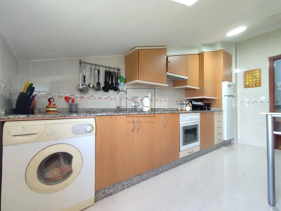 Céntrico piso con vistas al mar en mugardos