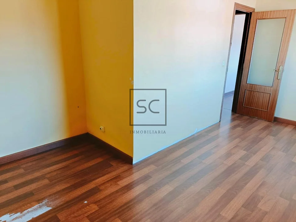 Luminoso piso en piñeiros, narón