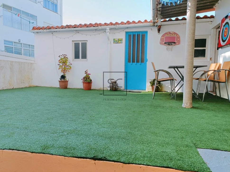 Piso con terraza y bodega en santa cecilia, narón