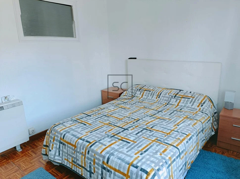 Piso con terraza y bodega en santa cecilia, narón