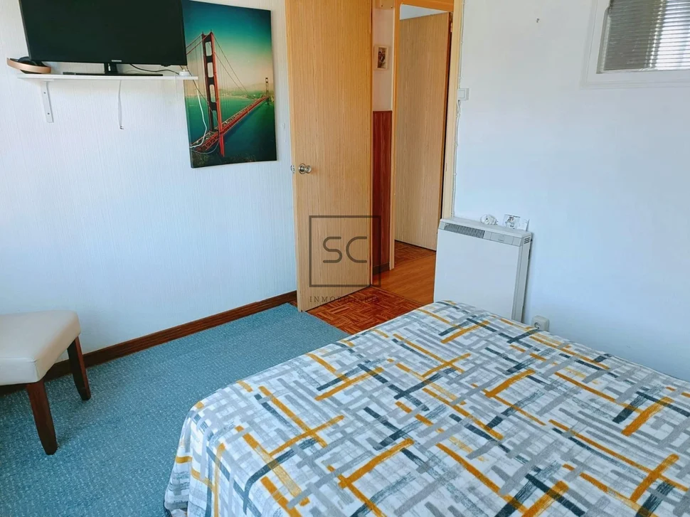 Piso con terraza y bodega en santa cecilia, narón