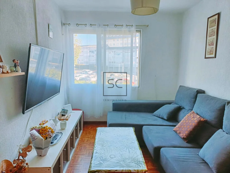 Piso con terraza y bodega en santa cecilia, narón