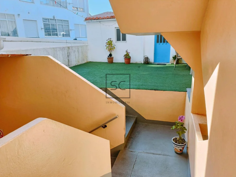 Piso con terraza y bodega en santa cecilia, narón