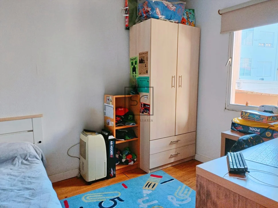 Piso con terraza y bodega en santa cecilia, narón