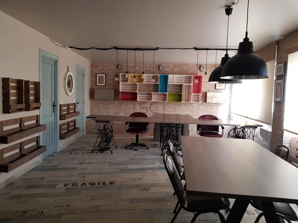 Moderna oficina en fene