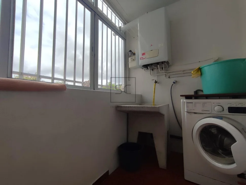 Voluminoso piso con dos terrazas en fene