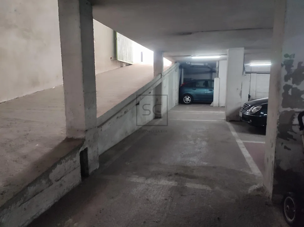 Voluminoso piso con dos terrazas en fene