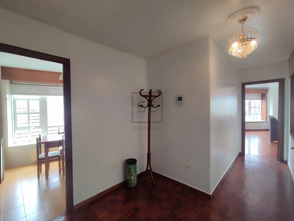 Voluminoso piso con dos terrazas en fene