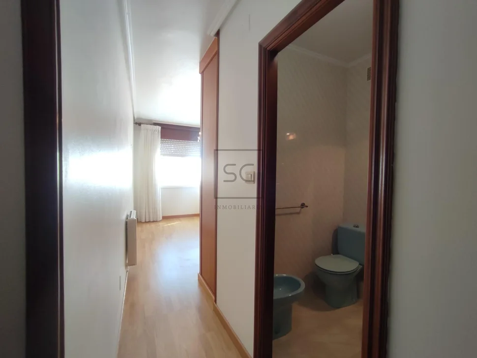 Piso de gran volumen en catabois ferrol