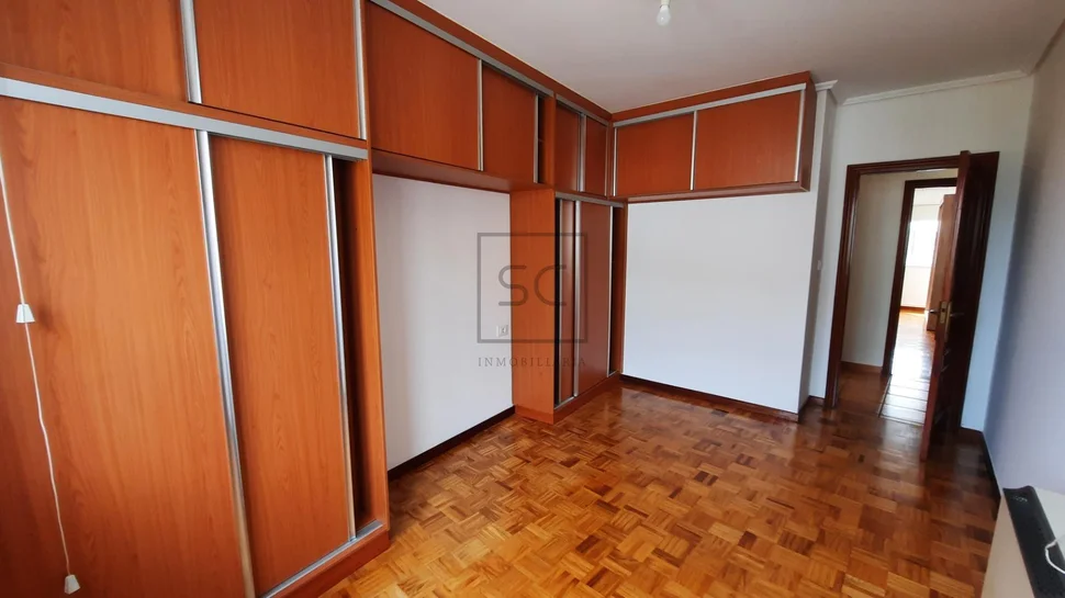 Piso Amueblado con Garaje en Catabois – Ferrol