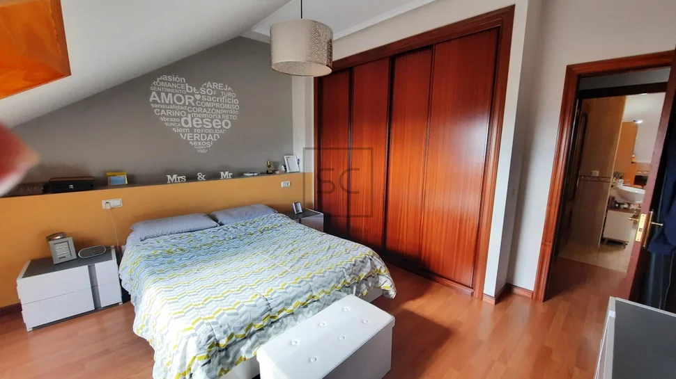 Duplex con ascensor y garaje en puerta de neira- ferrol