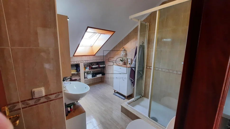 Duplex con ascensor y garaje en puerta de neira- ferrol