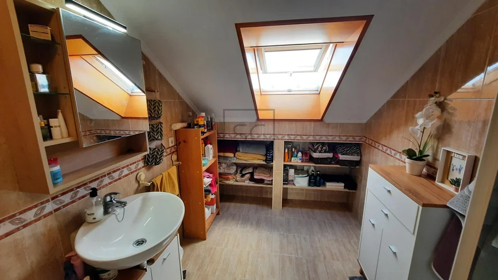 Duplex con ascensor y garaje en puerta de neira- ferrol