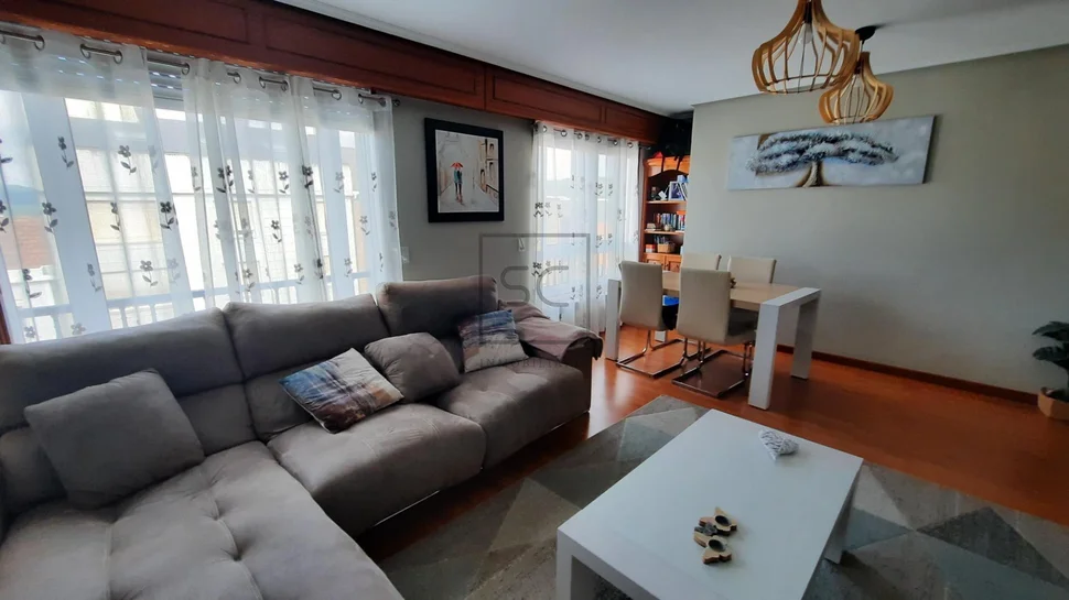 Duplex con ascensor y garaje en puerta de neira- ferrol