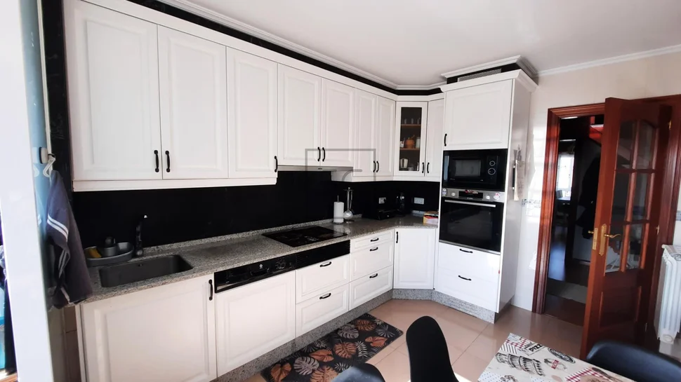 Duplex con ascensor y garaje en puerta de neira- ferrol