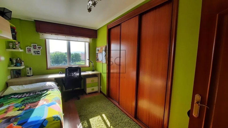 Duplex con ascensor y garaje en puerta de neira- ferrol