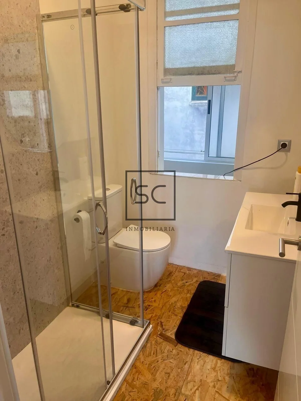 Piso recientemente reformado en ferrol centro