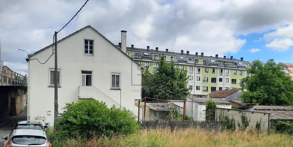 Casa adosada para reforma en freixeiro