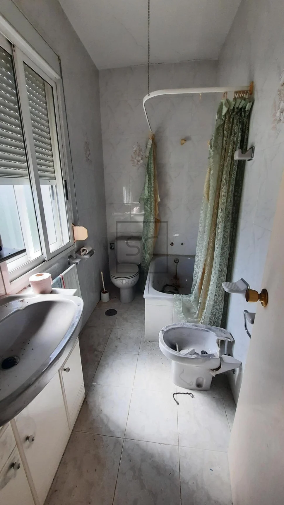 Casa adosada para reforma en freixeiro