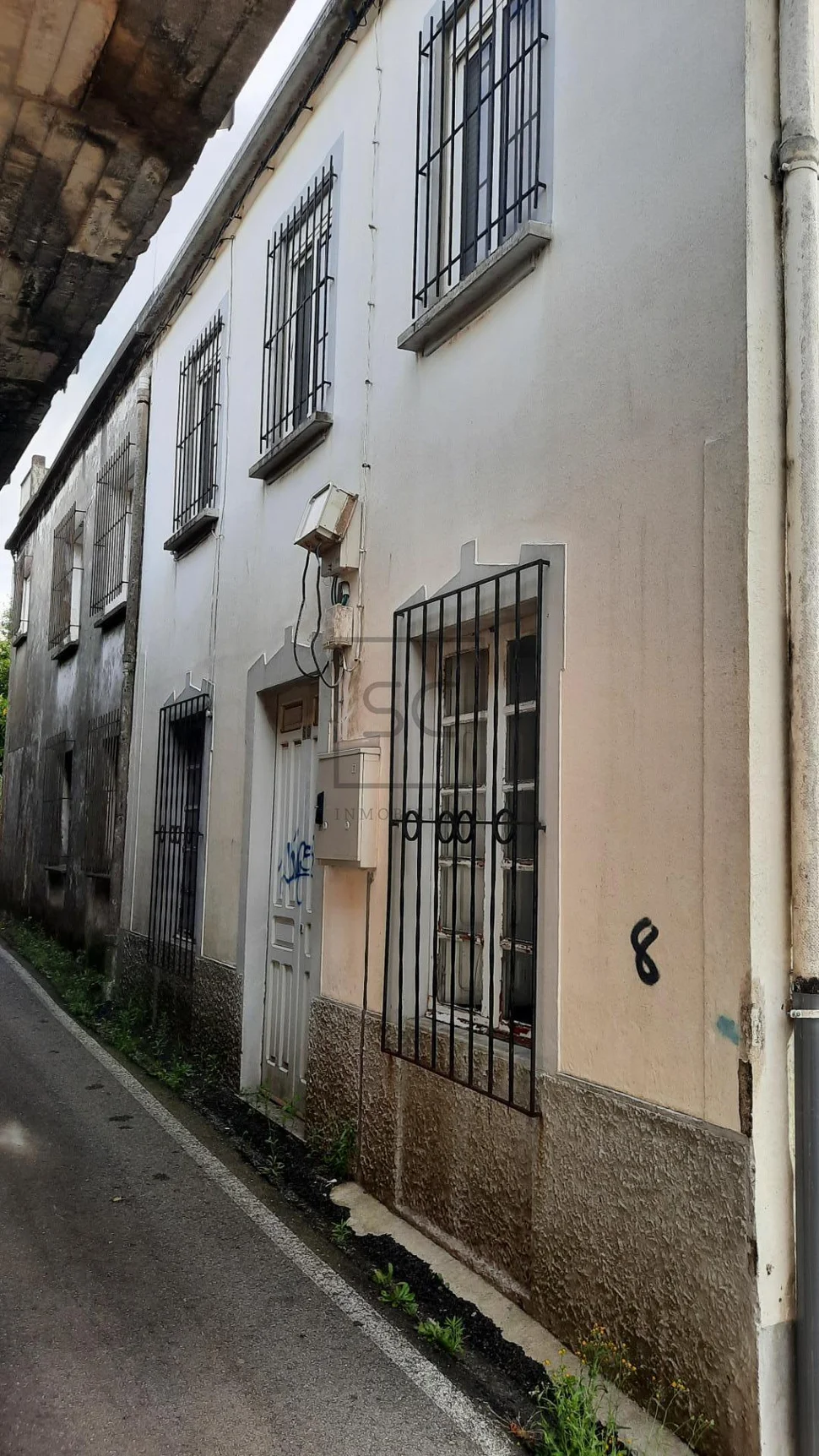 Casa adosada para reforma en freixeiro