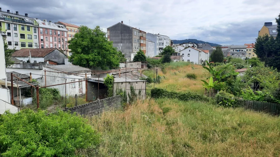 Casa adosada para reforma en freixeiro