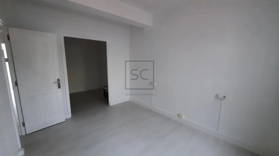 Primera planta reformada en piñeiros