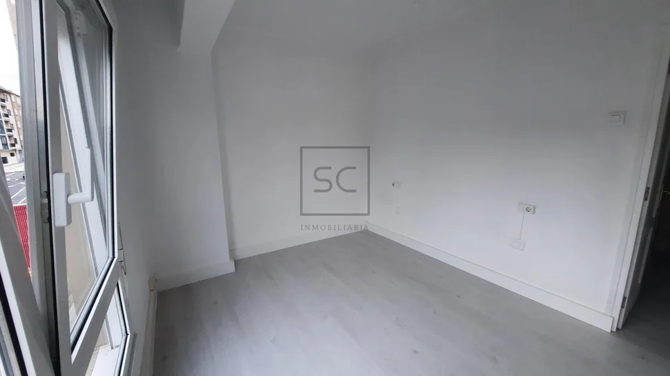 Primera planta reformada en piñeiros