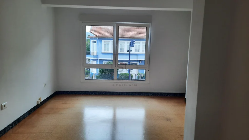 Primera planta reformada en piñeiros