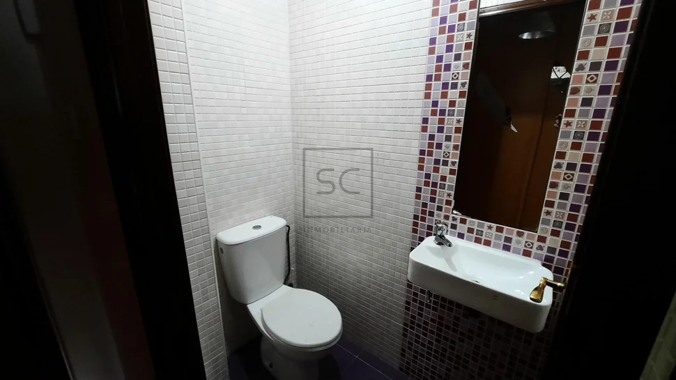 Amplio piso para reforma parcial en caranza